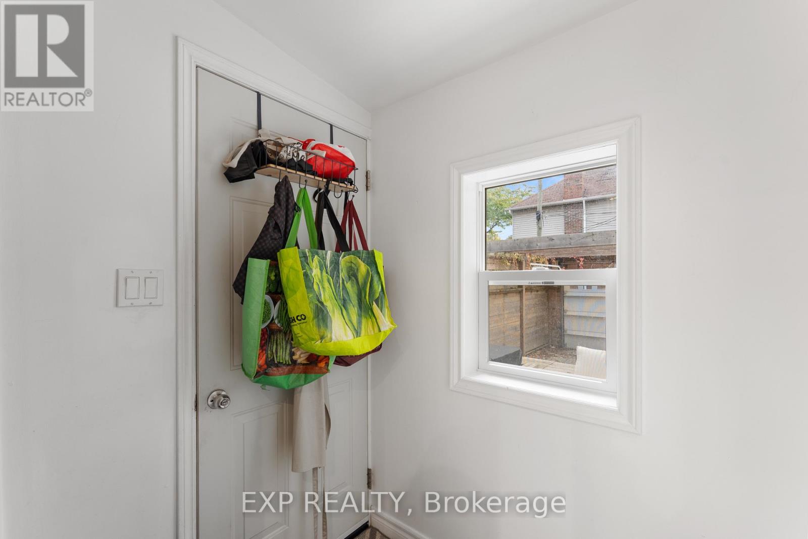 1702 Dundas Street E, Toronto, Ontario  M4L 1L6 - Photo 17 - E12477691