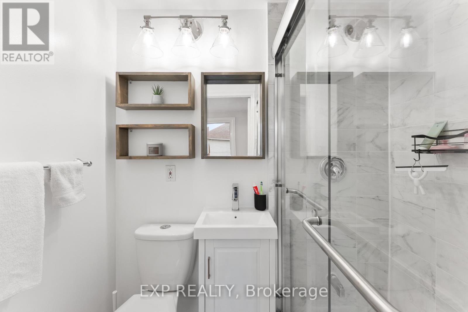 1702 Dundas Street E, Toronto, Ontario  M4L 1L6 - Photo 27 - E12477691