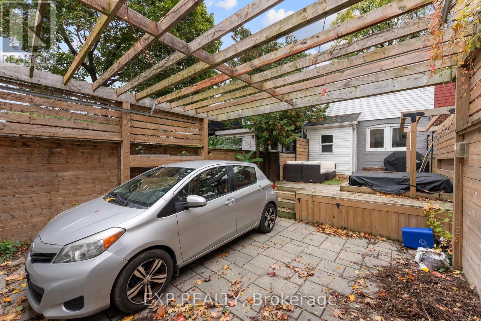 1702 Dundas Street E, Toronto, Ontario  M4L 1L6 - Photo 40 - E12477691