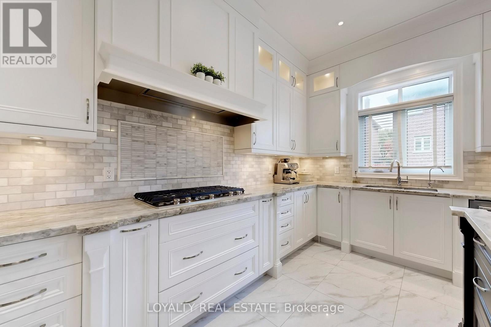 556 Rosebank Road, Pickering, Ontario  L1W 2N5 - Photo 19 - E12477728