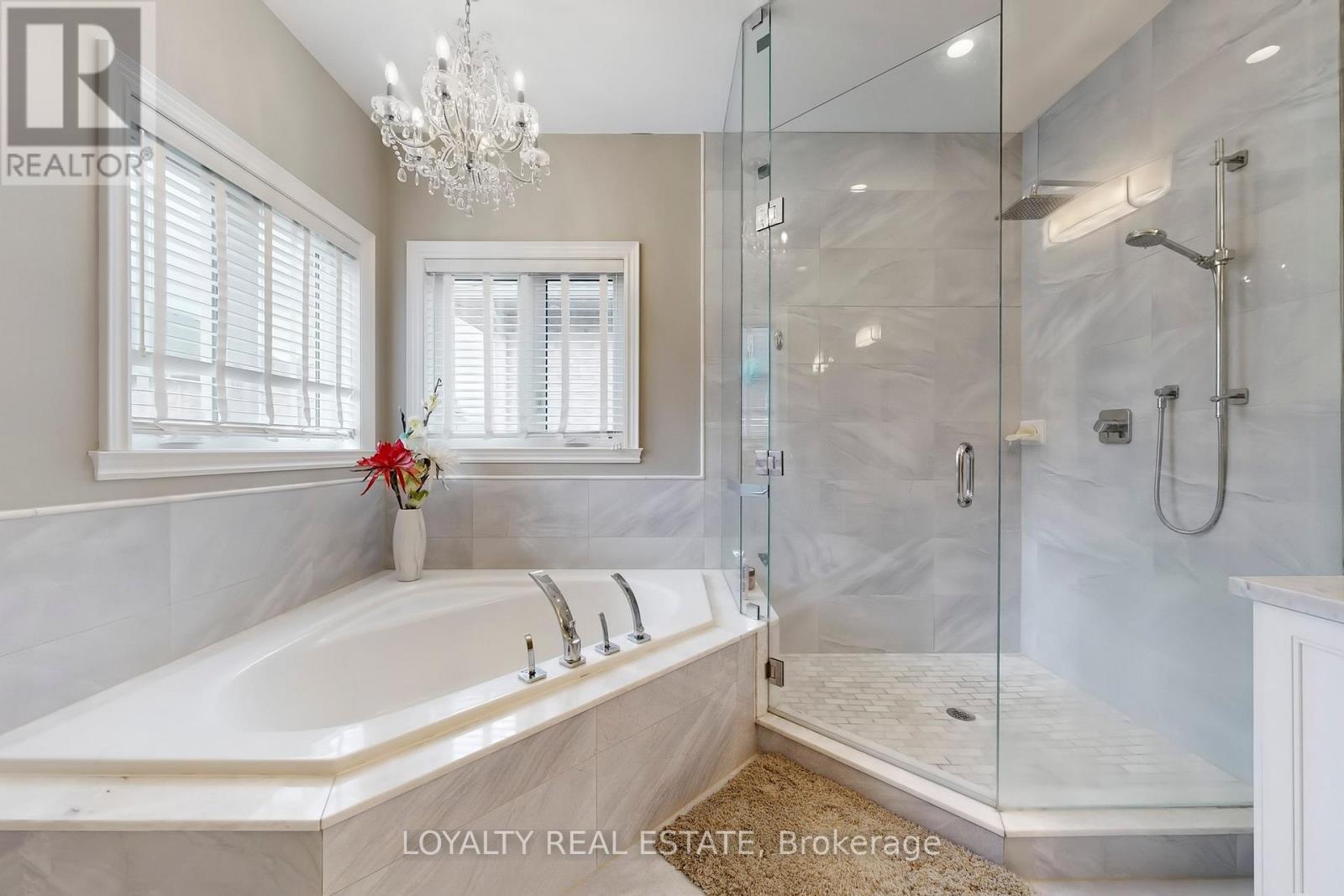 556 Rosebank Road, Pickering, Ontario  L1W 2N5 - Photo 28 - E12477728