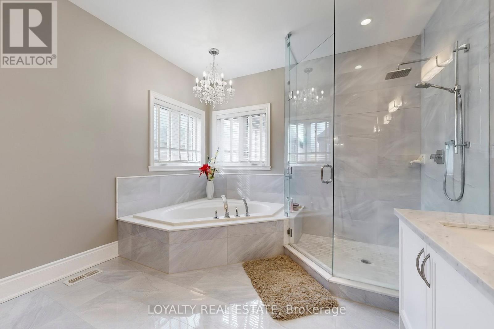 556 Rosebank Road, Pickering, Ontario  L1W 2N5 - Photo 29 - E12477728