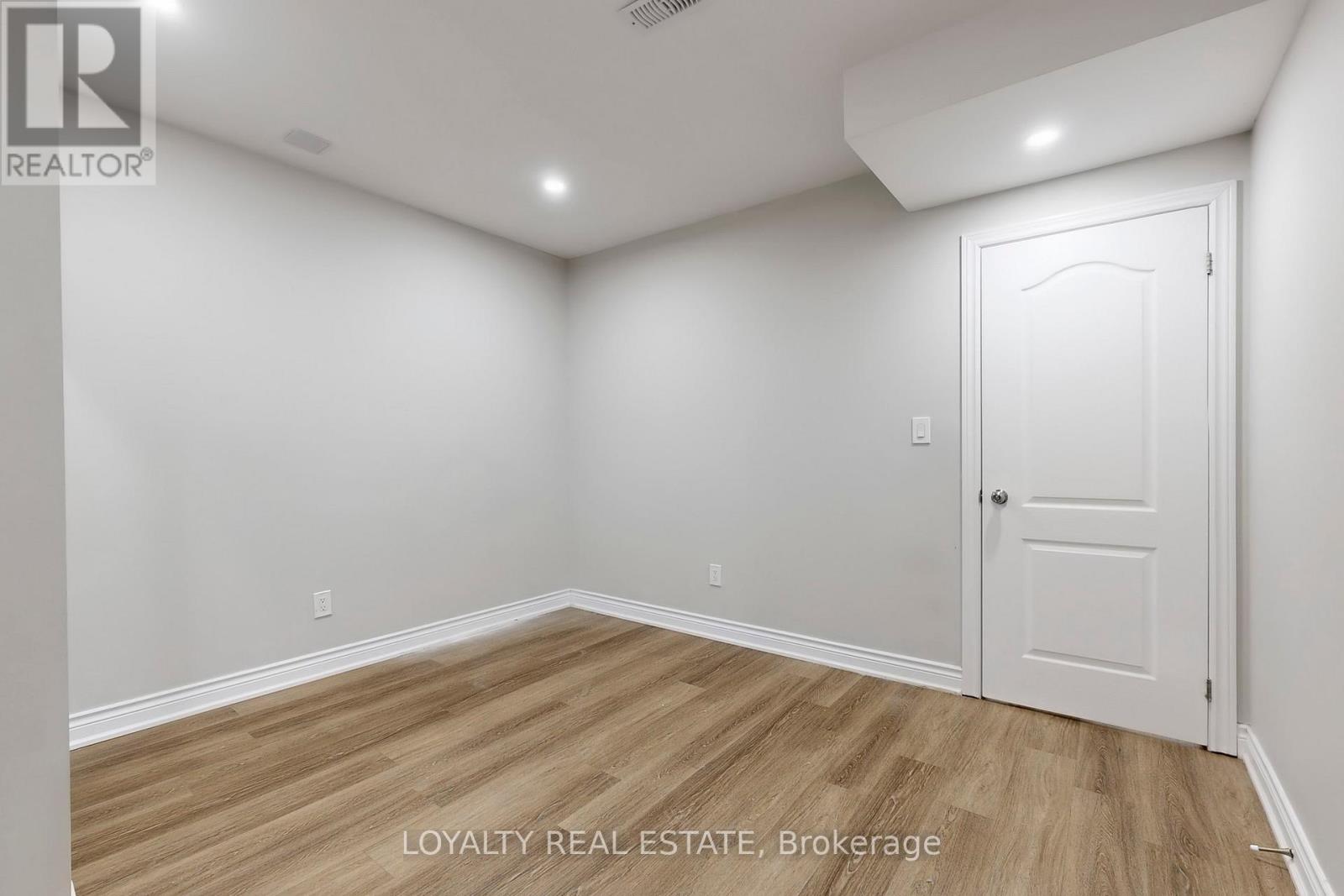 556 Rosebank Road, Pickering, Ontario  L1W 2N5 - Photo 41 - E12477728