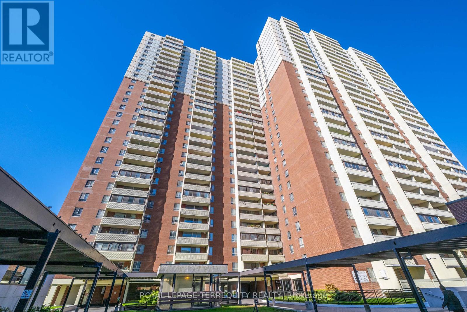 519 - 5 MASSEY SQUARE, Toronto, Ontario