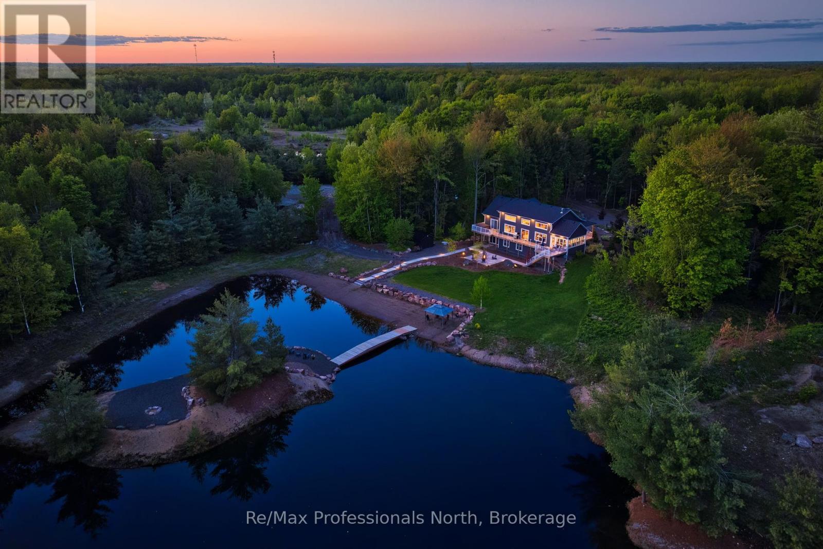 1076 XAVIER STREET, Gravenhurst, Ontario