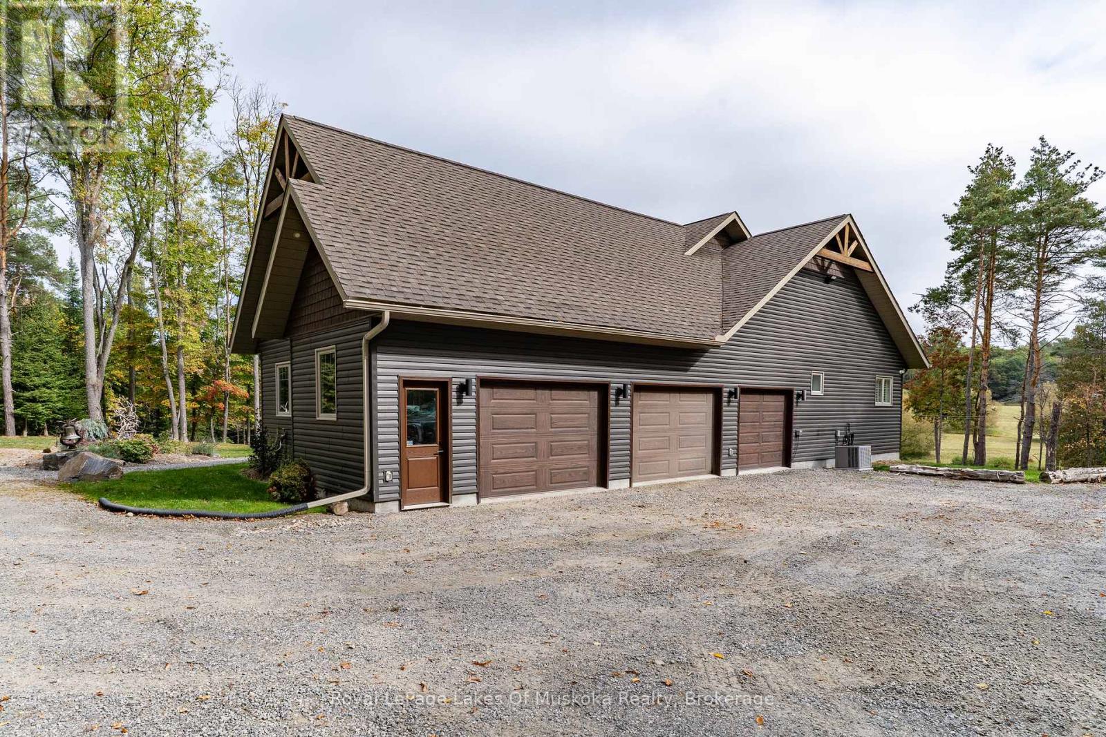461 Rowanwood Road, Huntsville, Ontario  P0B 1M0 - Photo 5 - X12477838