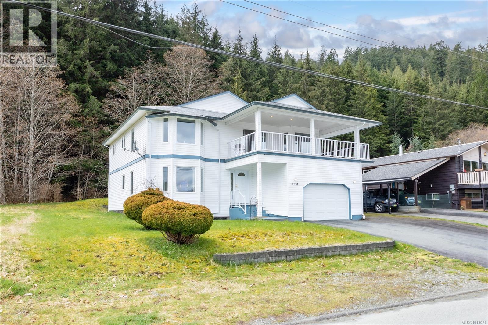 440 MacMillan Dr, Sayward, British Columbia