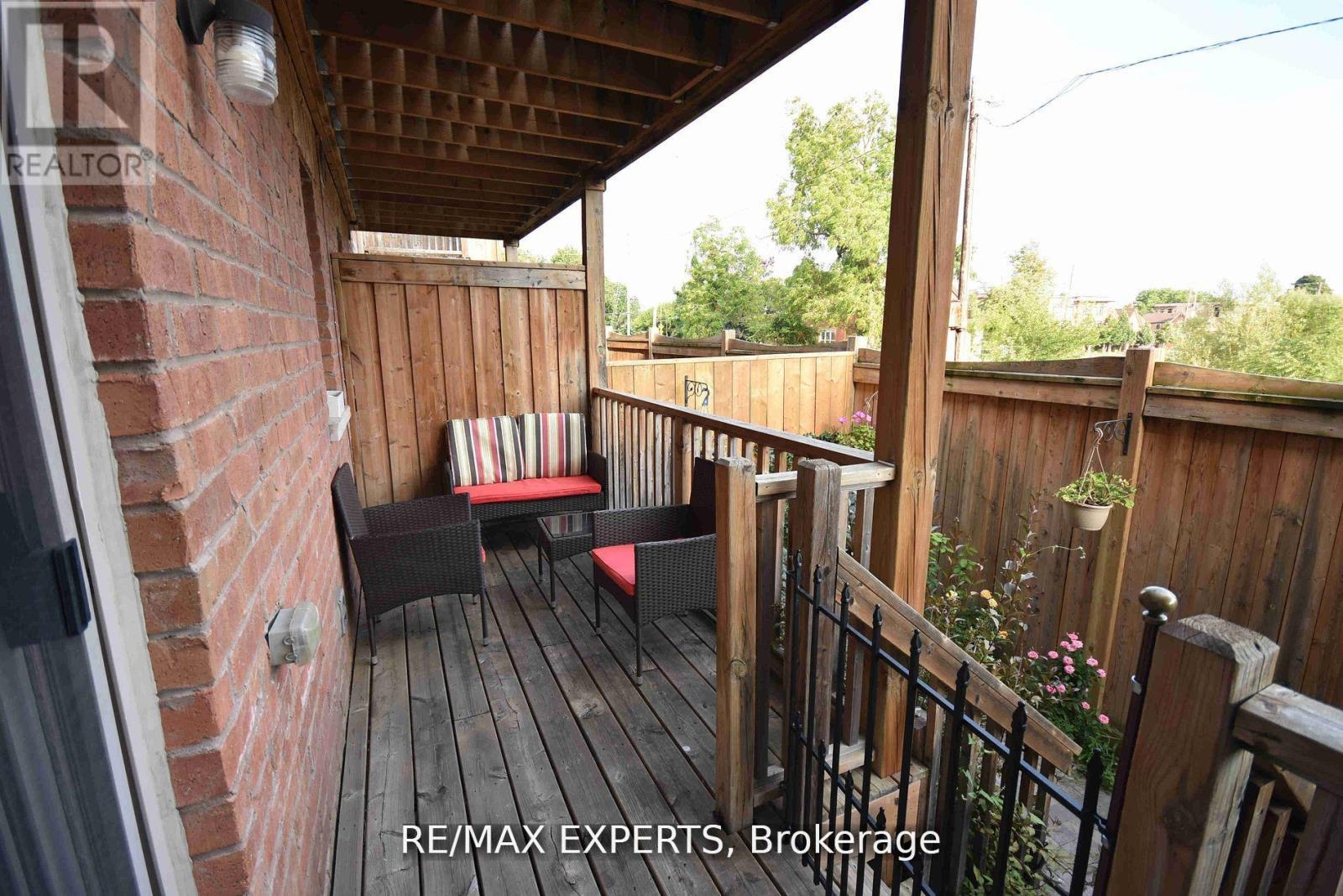 11 City Park Circle, Vaughan, Ontario  L4L 0H2 - Photo 19 - N12477706