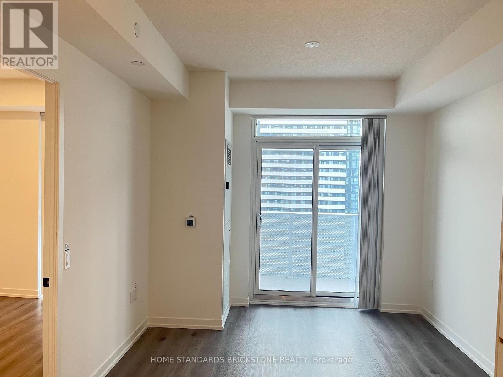 3715 - 28 Interchange Way, Vaughan, Ontario  L4K 0P8 - Photo 12 - N12477732