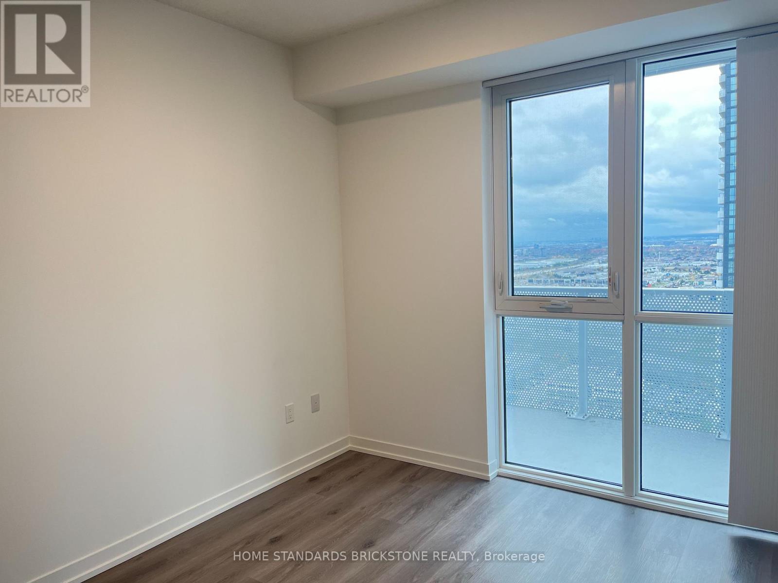 3715 - 28 Interchange Way, Vaughan, Ontario  L4K 0P8 - Photo 19 - N12477732