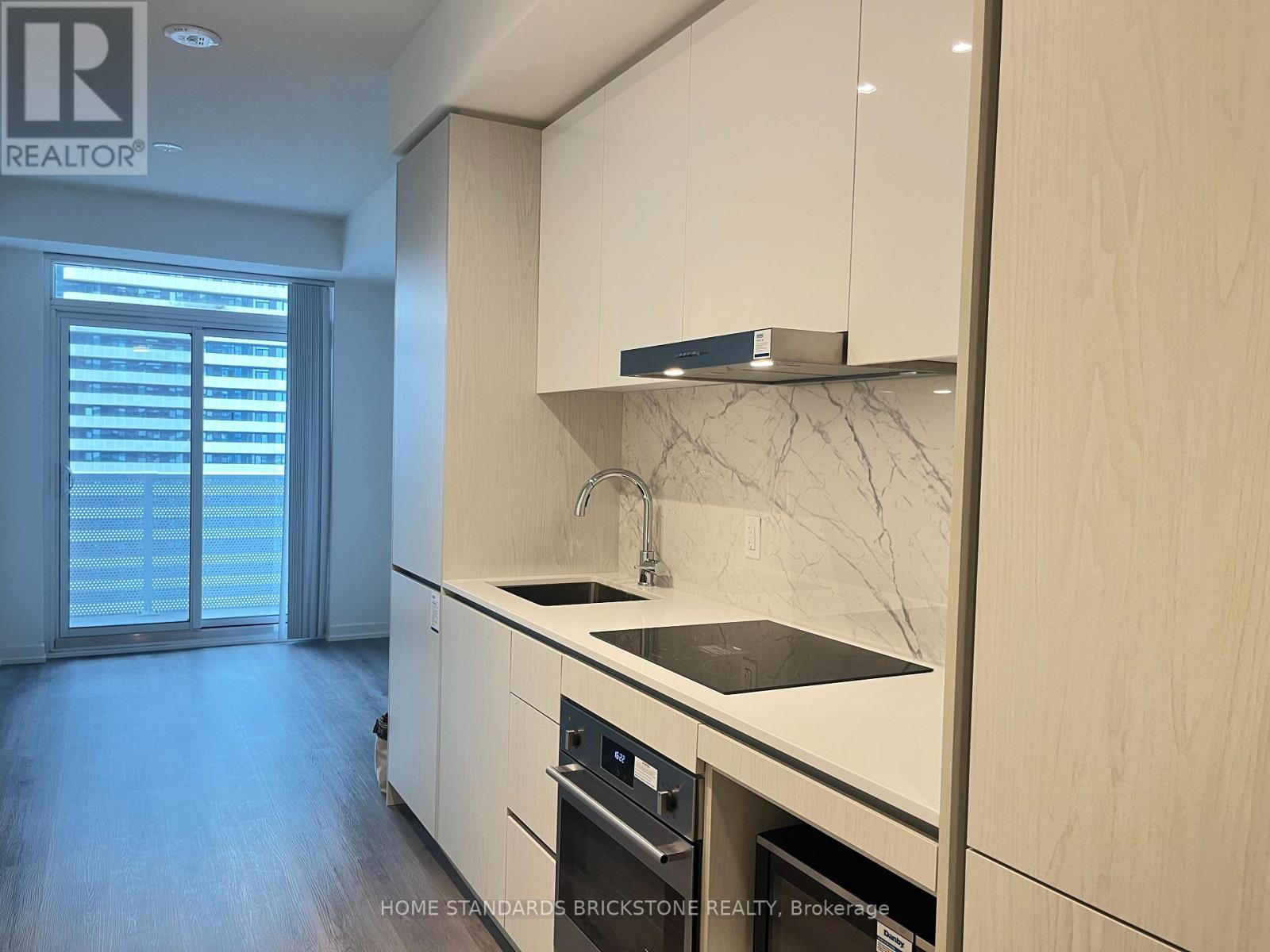 3715 - 28 Interchange Way, Vaughan, Ontario  L4K 0P8 - Photo 6 - N12477732