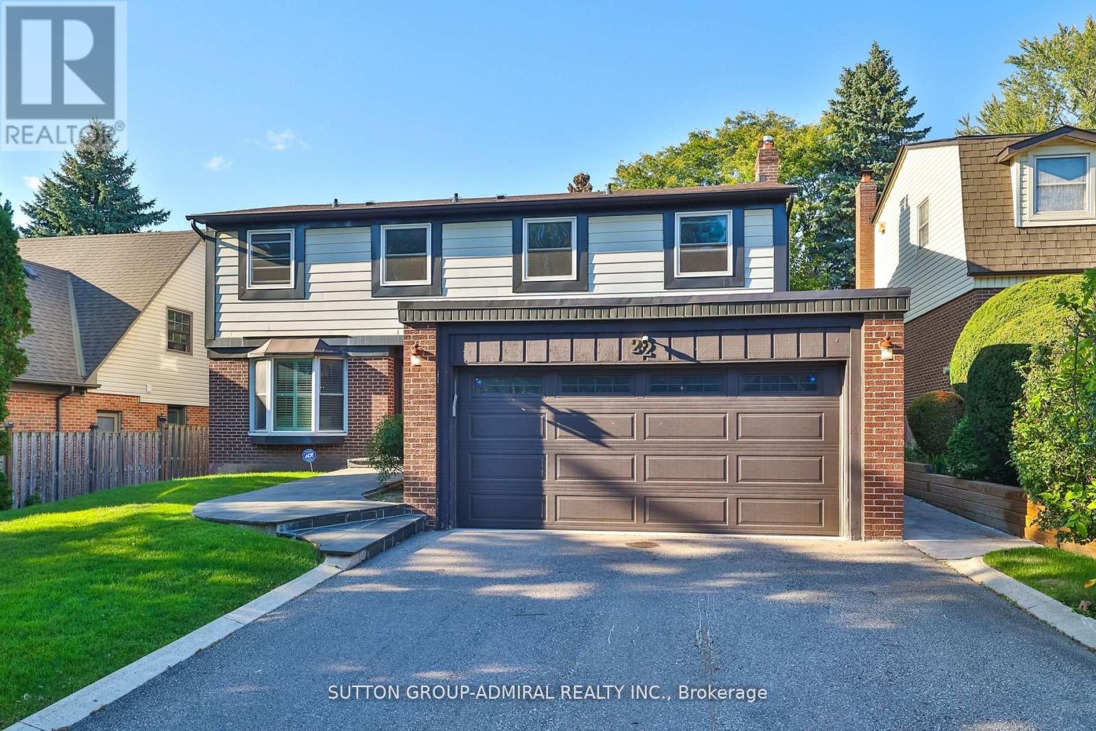22 Cobblestone Drive, Markham, Ontario  L3T 4E4 - Photo 2 - N12477737