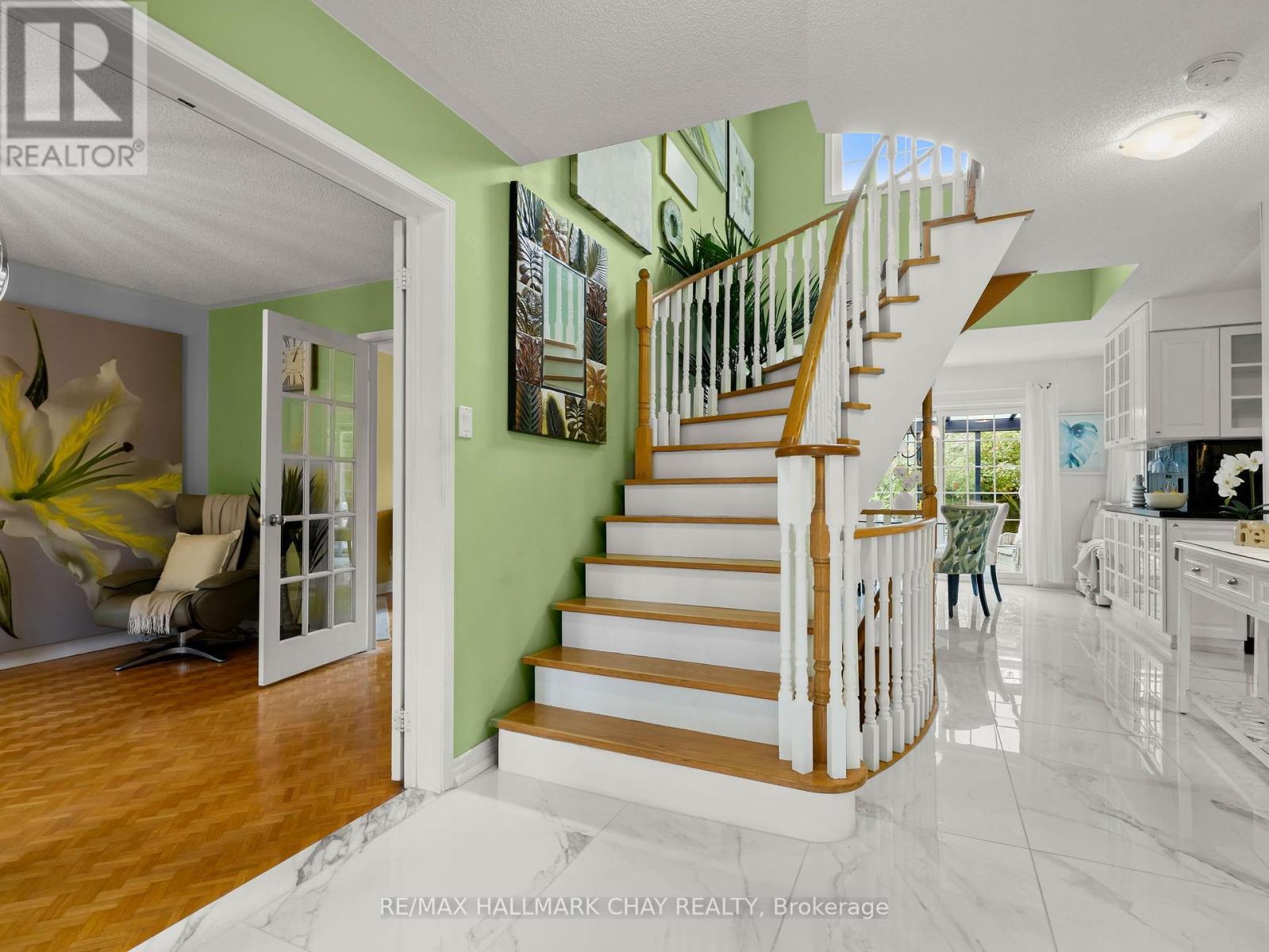 19 Darling Crescent, New Tecumseth, Ontario L9R 1P7 - Photo 6 - N12425741