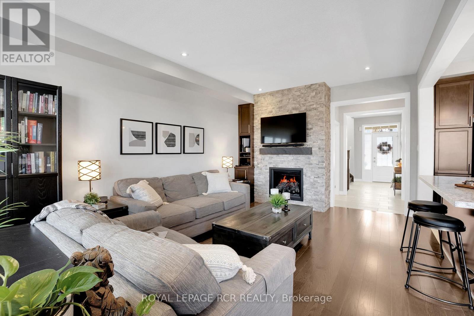 45 Martin Trail, New Tecumseth (Tottenham), Ontario  L0G 1W0 - Photo 14 - N12440181