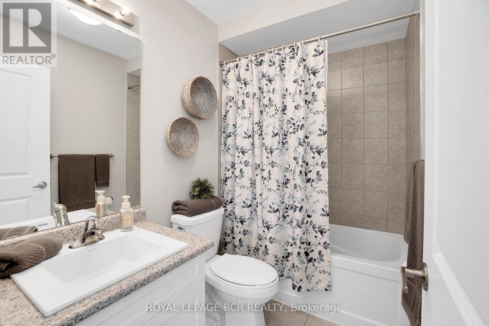 45 Martin Trail, New Tecumseth (Tottenham), Ontario  L0G 1W0 - Photo 24 - N12440181