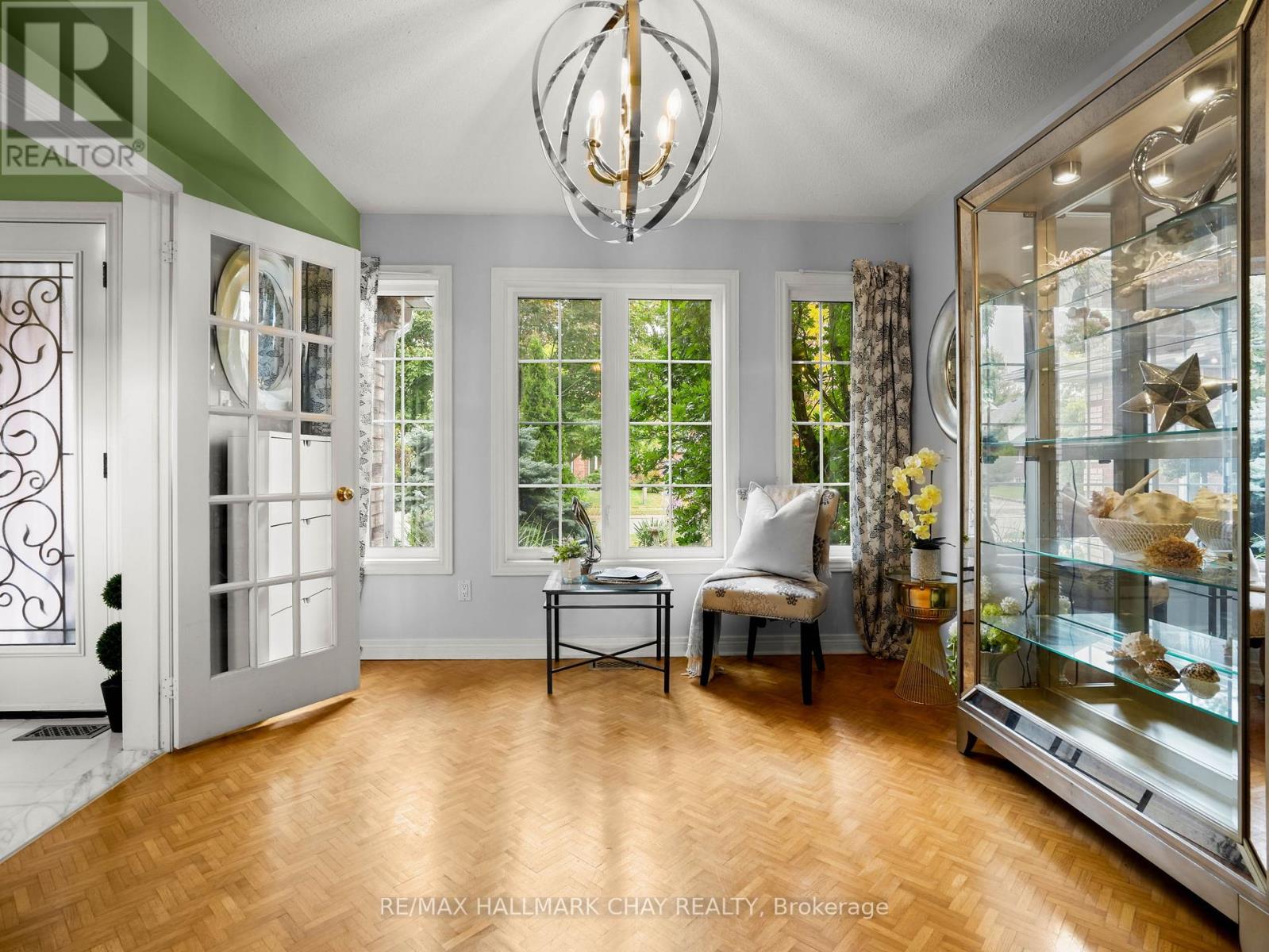 19 Darling Crescent, New Tecumseth, Ontario L9R 1P7 - Photo 9 - N12425741