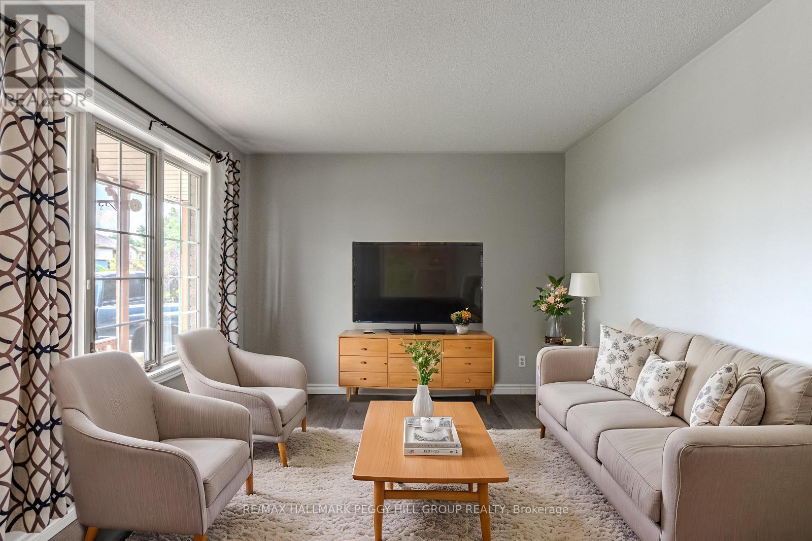 55 Marlow Circle, Springwater, Ontario  L0L 1V0 - Photo 4 - S12477692