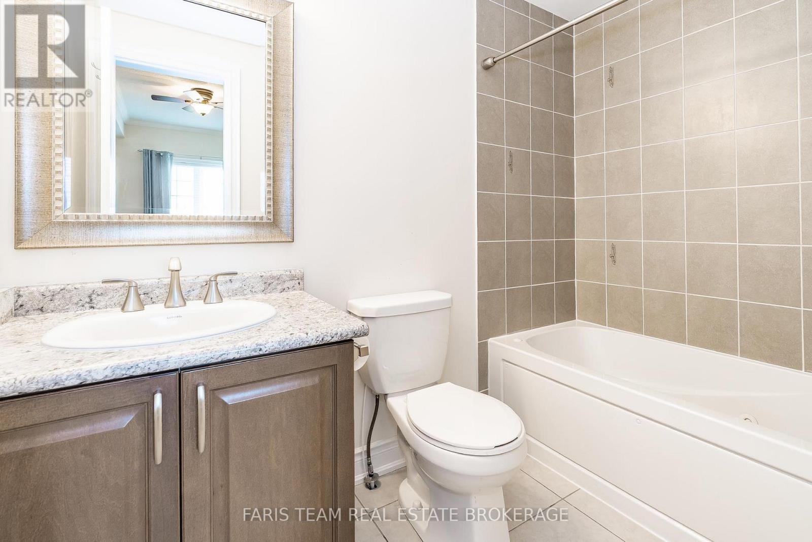 402 - 42 Ferndale Drive S, Barrie, Ontario  L4N 2M5 - Photo 20 - S12477708