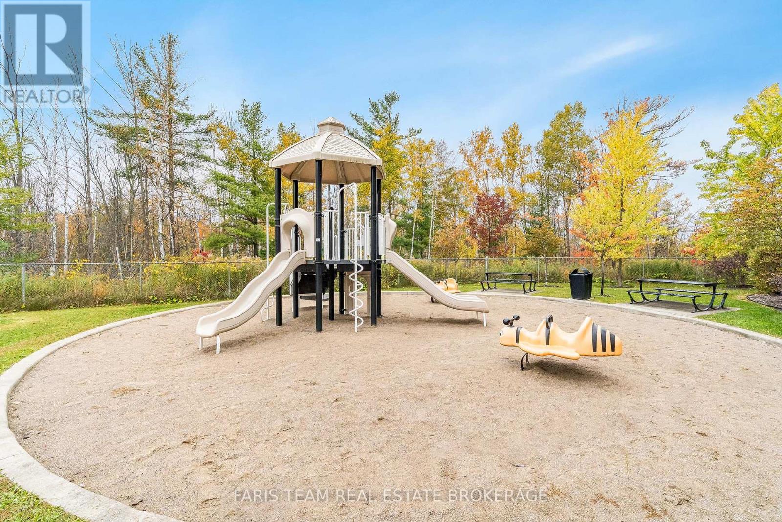 402 - 42 Ferndale Drive S, Barrie, Ontario  L4N 2M5 - Photo 28 - S12477708