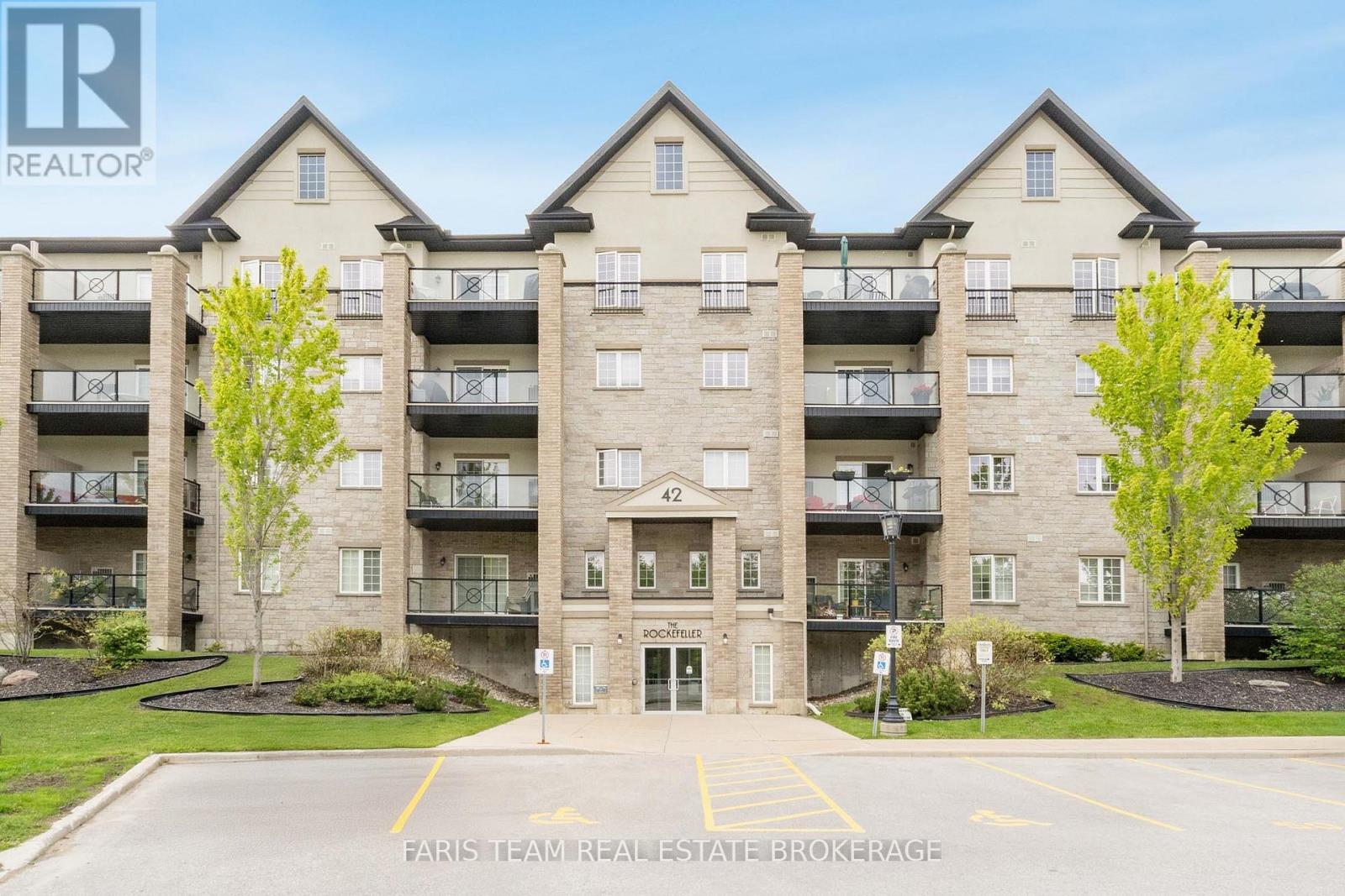 402 - 42 Ferndale Drive S, Barrie, Ontario  L4N 2M5 - Photo 3 - S12477708