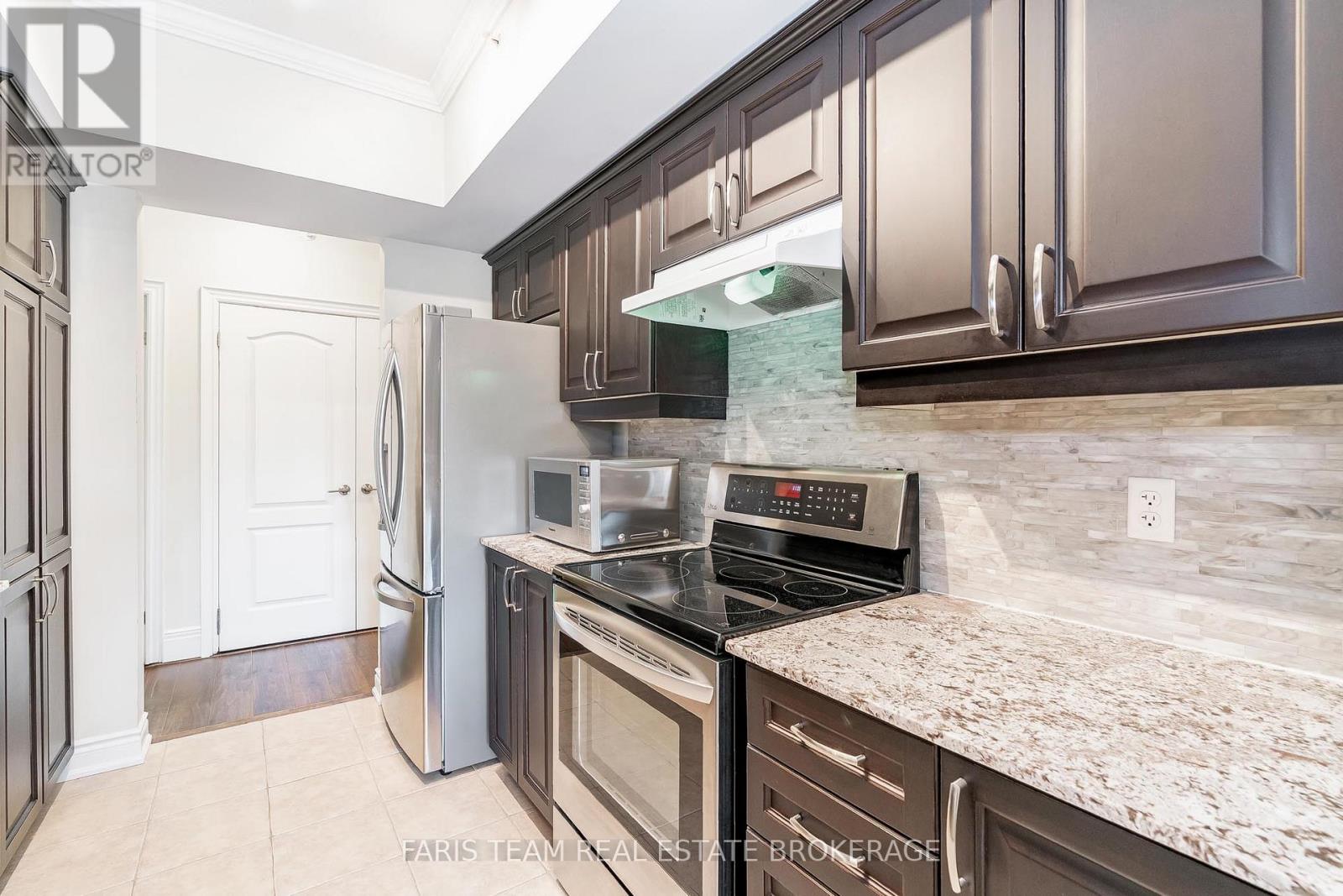 402 - 42 Ferndale Drive S, Barrie, Ontario  L4N 2M5 - Photo 7 - S12477708