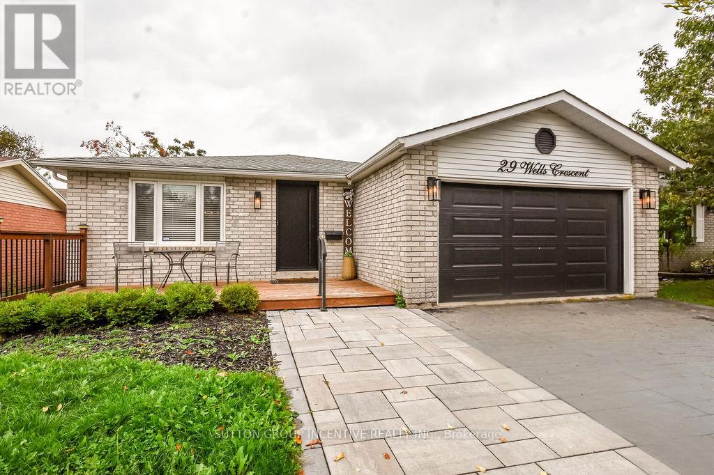 29 WELLS CRESCENT, Barrie, Ontario