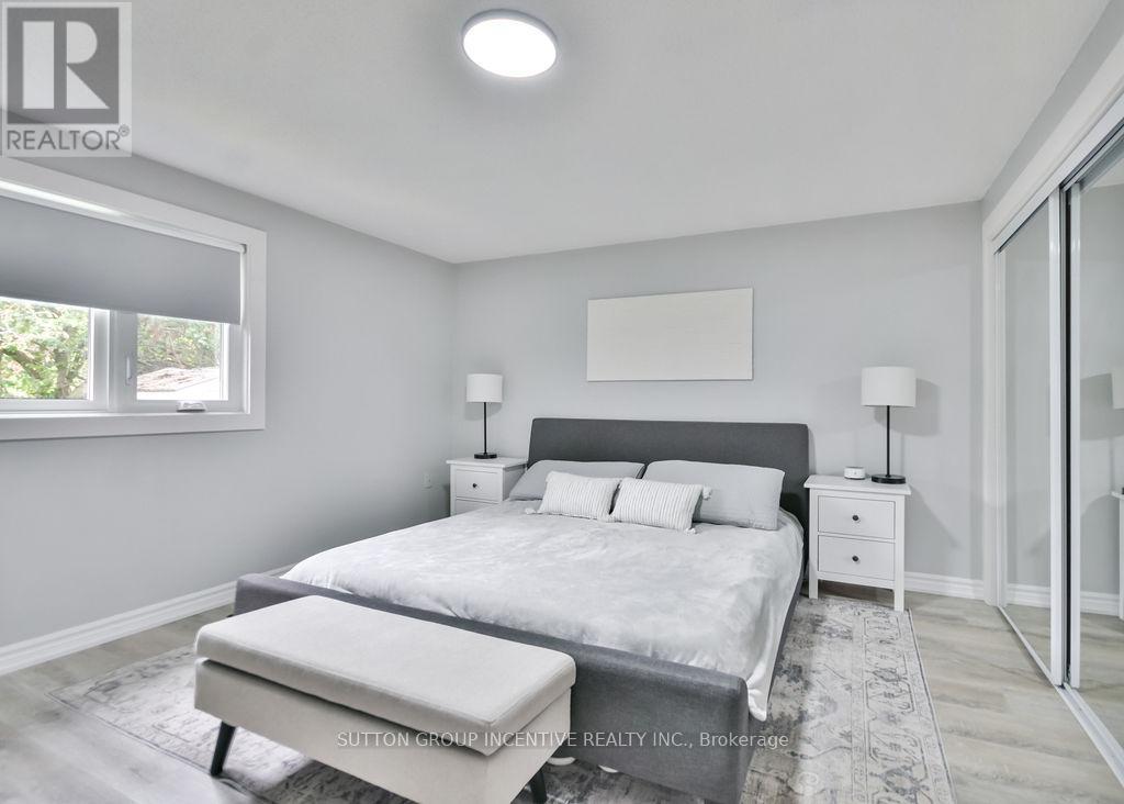 29 Wells Crescent, Barrie, Ontario  L4N 5W8 - Photo 13 - S12477716