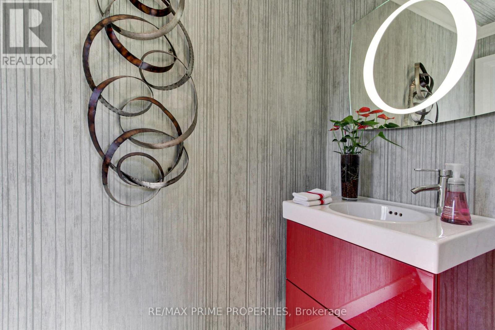 18 Testa Street, East Gwillimbury, Ontario  L0G 1R0 - Photo 15 - N12475954