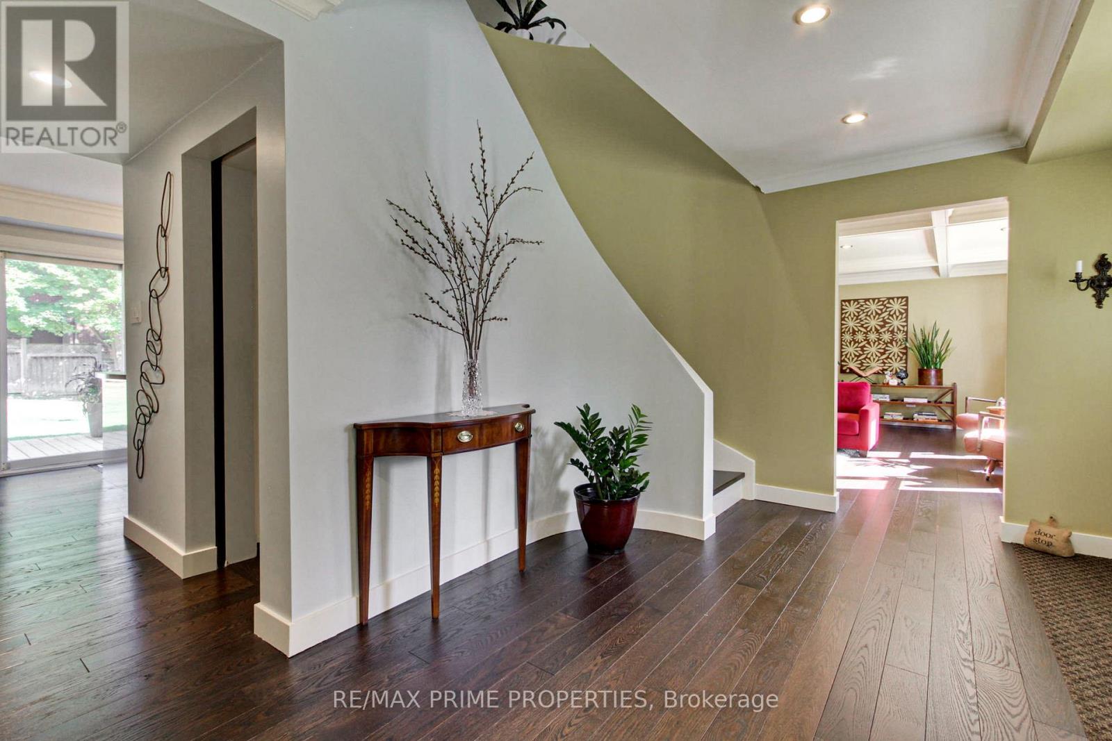 18 Testa Street, East Gwillimbury, Ontario  L0G 1R0 - Photo 6 - N12475954