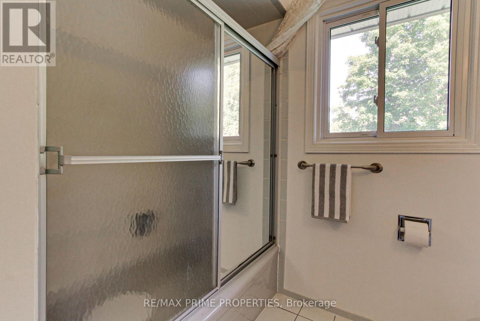 18 Testa Street, East Gwillimbury, Ontario  L0G 1R0 - Photo 23 - N12475954