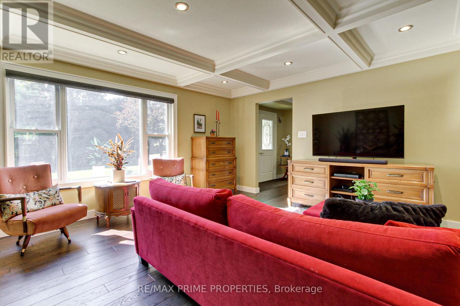 18 Testa Street, East Gwillimbury, Ontario  L0G 1R0 - Photo 8 - N12475954