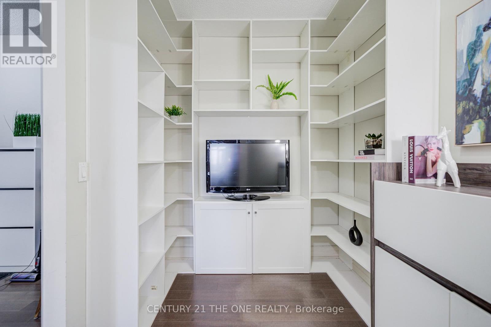 304f - 8130 Birchmount Road, Markham, Ontario  L6G 0E4 - Photo 9 - N12476059