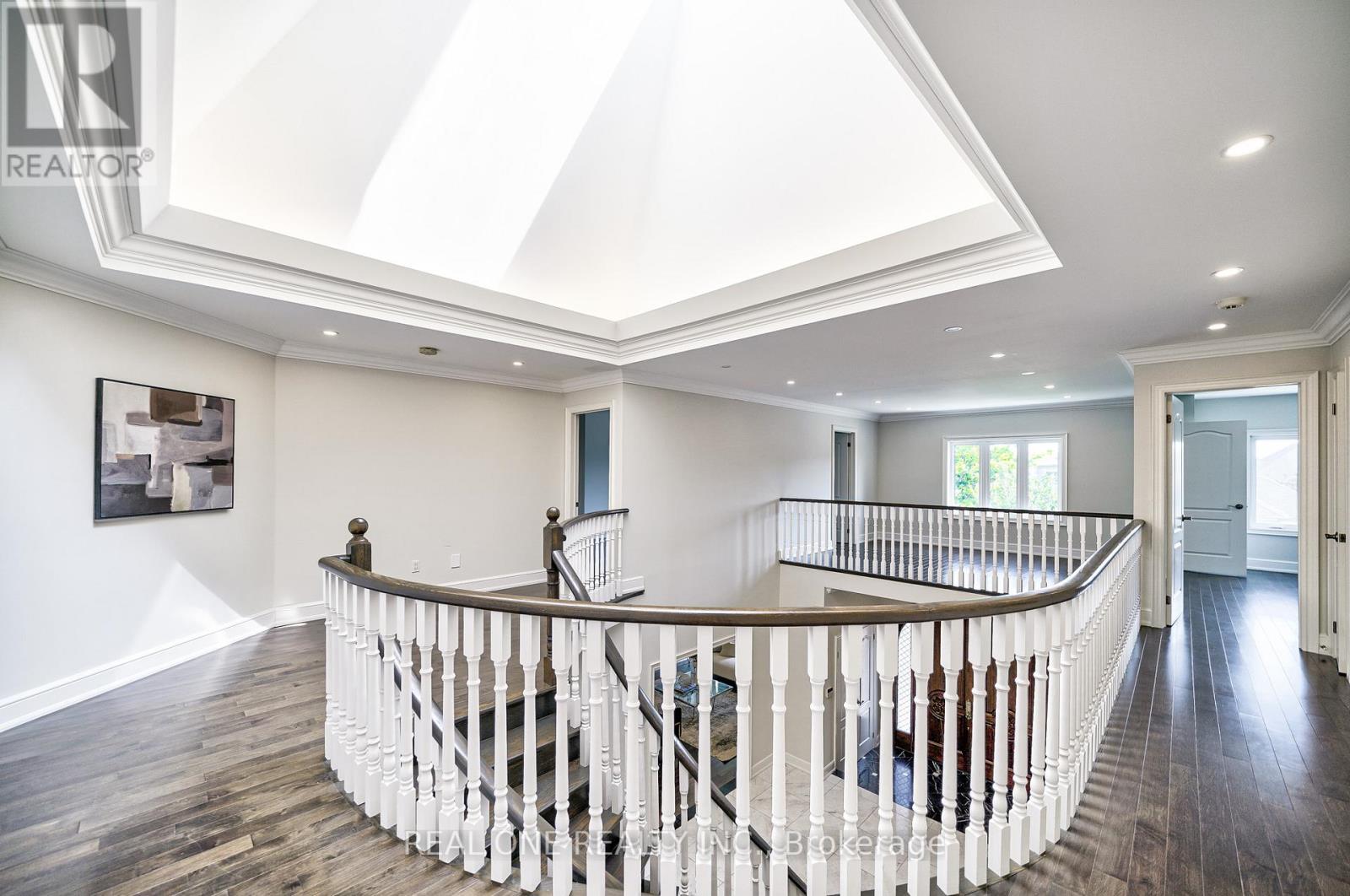 26 Clarendon Drive, Richmond Hill, Ontario  L4B 3Z5 - Photo 20 - N12476185