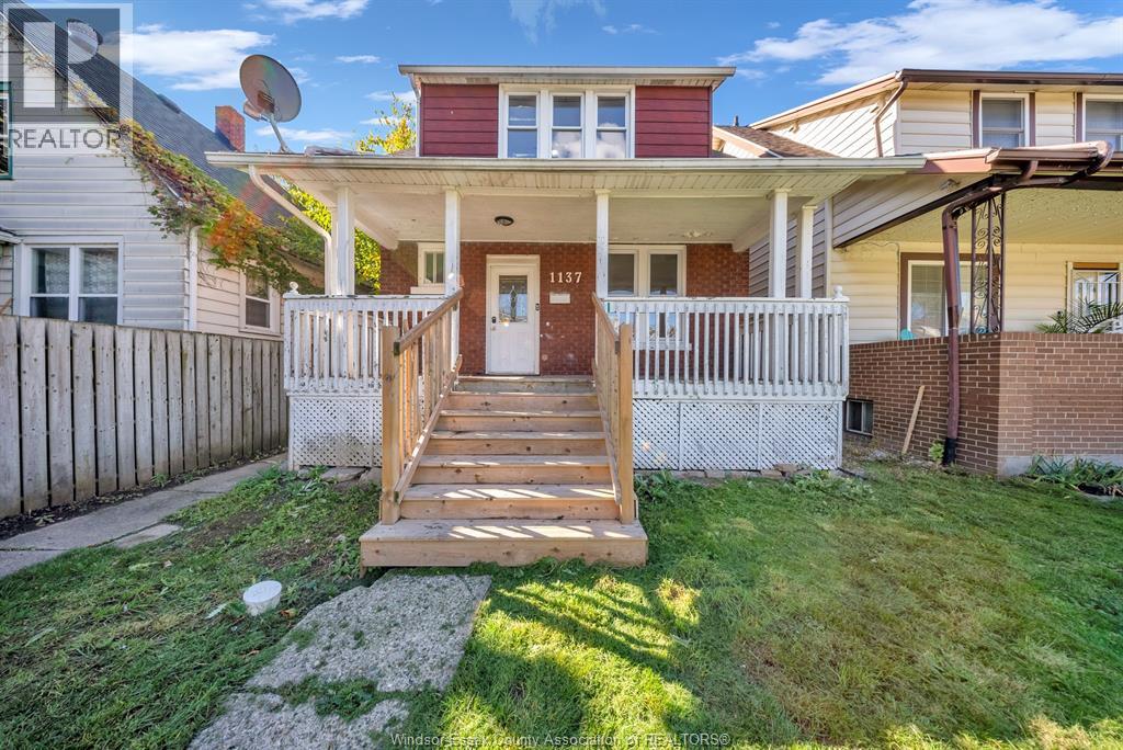 1137 Bruce Avenue, Windsor, Ontario  N9A 4Y3 - Photo 2 - 25026944