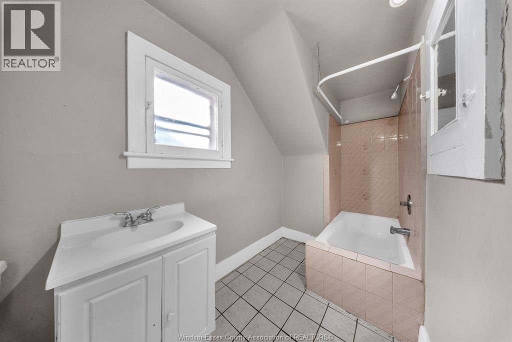 1137 Bruce Avenue, Windsor, Ontario  N9A 4Y3 - Photo 23 - 25026944