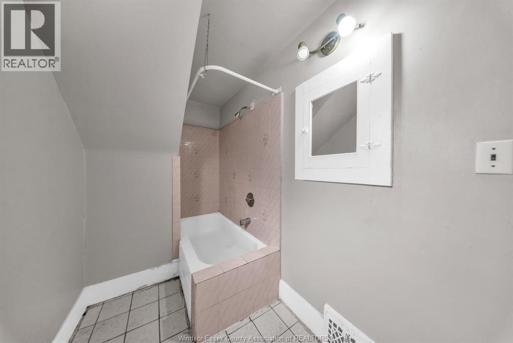 1137 Bruce Avenue, Windsor, Ontario  N9A 4Y3 - Photo 24 - 25026944