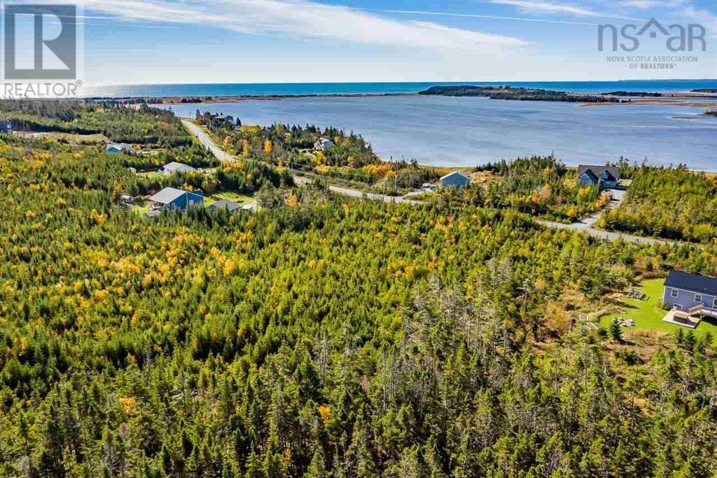 261 Leslie Road, Lawrencetown, Nova Scotia  B2Z 1T4 - Photo 2 - 202502260