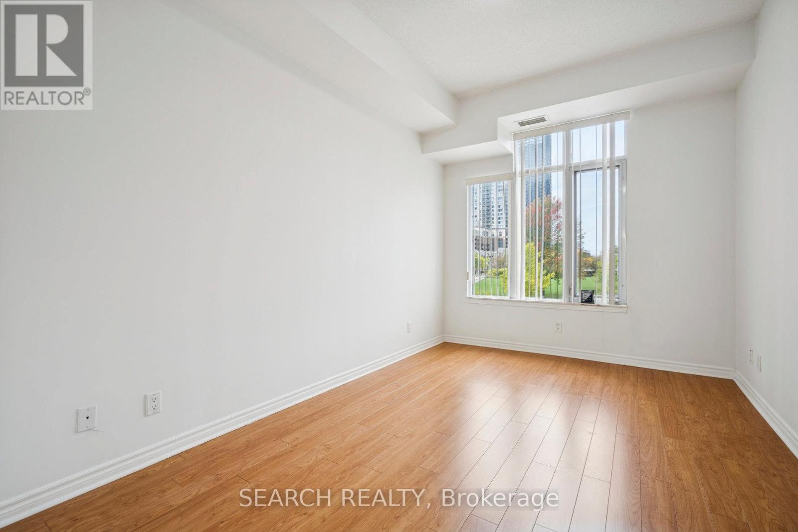 203 - 330 Princess Royal Drive, Mississauga, Ontario  L5B 4P7 - Photo 18 - W12477687
