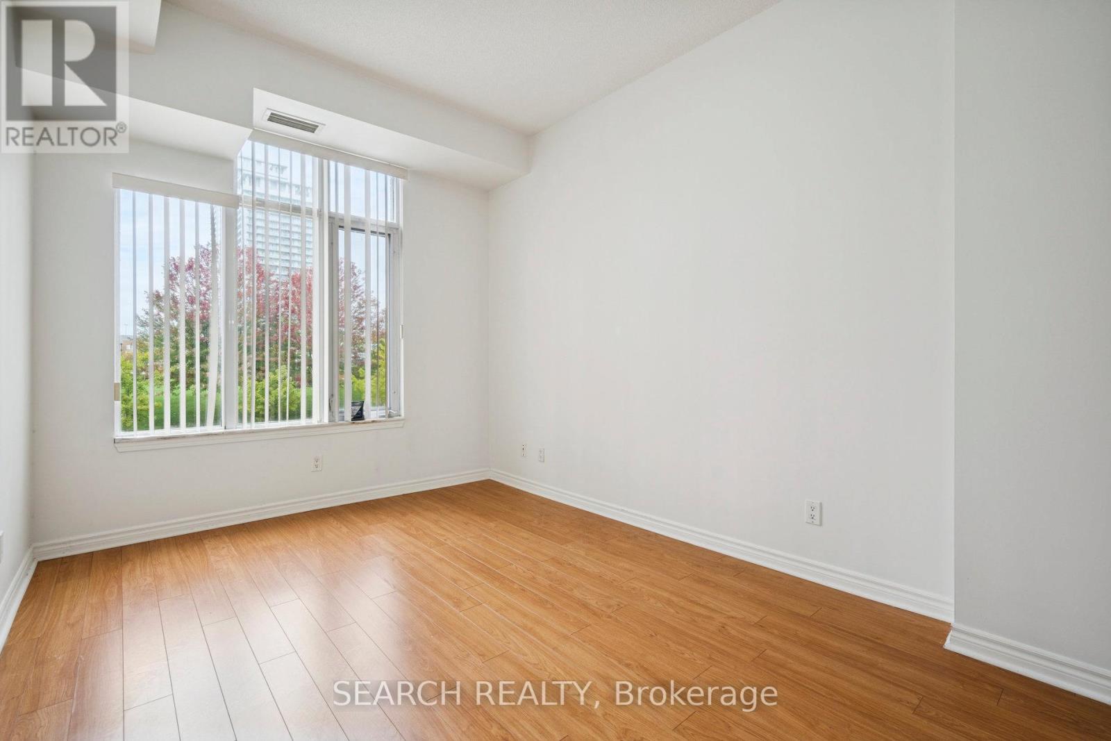 203 - 330 Princess Royal Drive, Mississauga, Ontario  L5B 4P7 - Photo 19 - W12477687