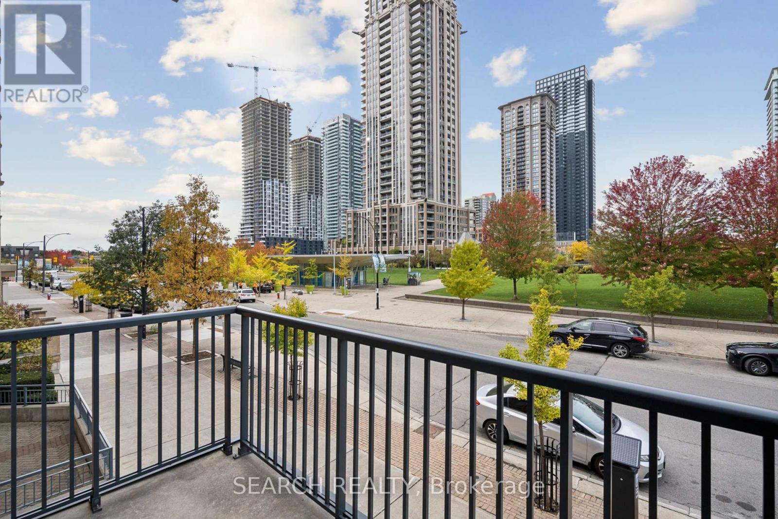 203 - 330 Princess Royal Drive, Mississauga, Ontario  L5B 4P7 - Photo 30 - W12477687