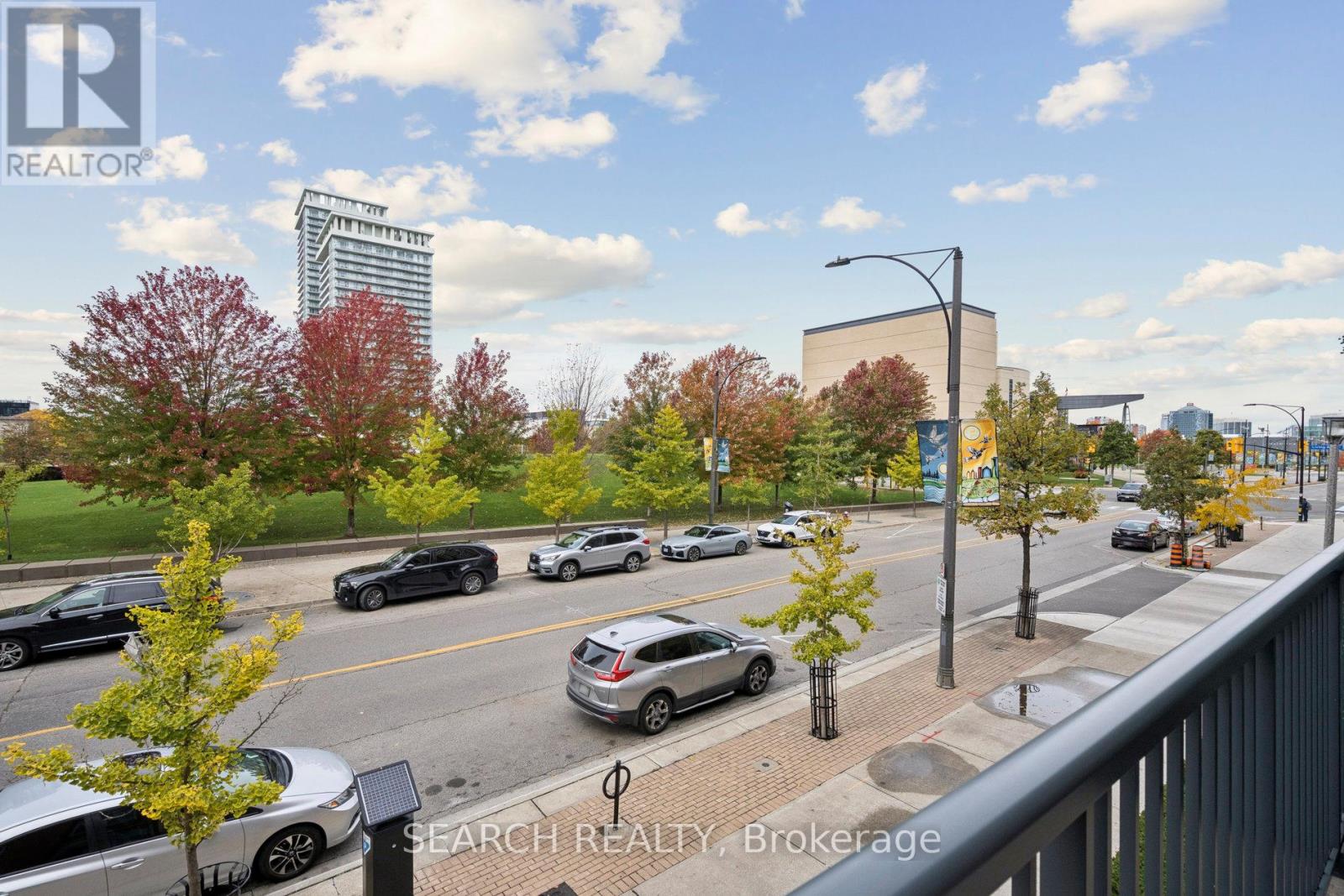 203 - 330 Princess Royal Drive, Mississauga, Ontario  L5B 4P7 - Photo 32 - W12477687