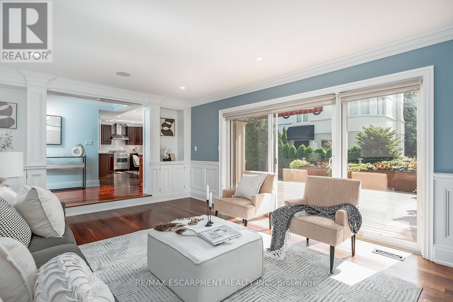 2428 Lakeshore Road, Burlington, Ontario  L7R 1C1 - Photo 18 - W12477697