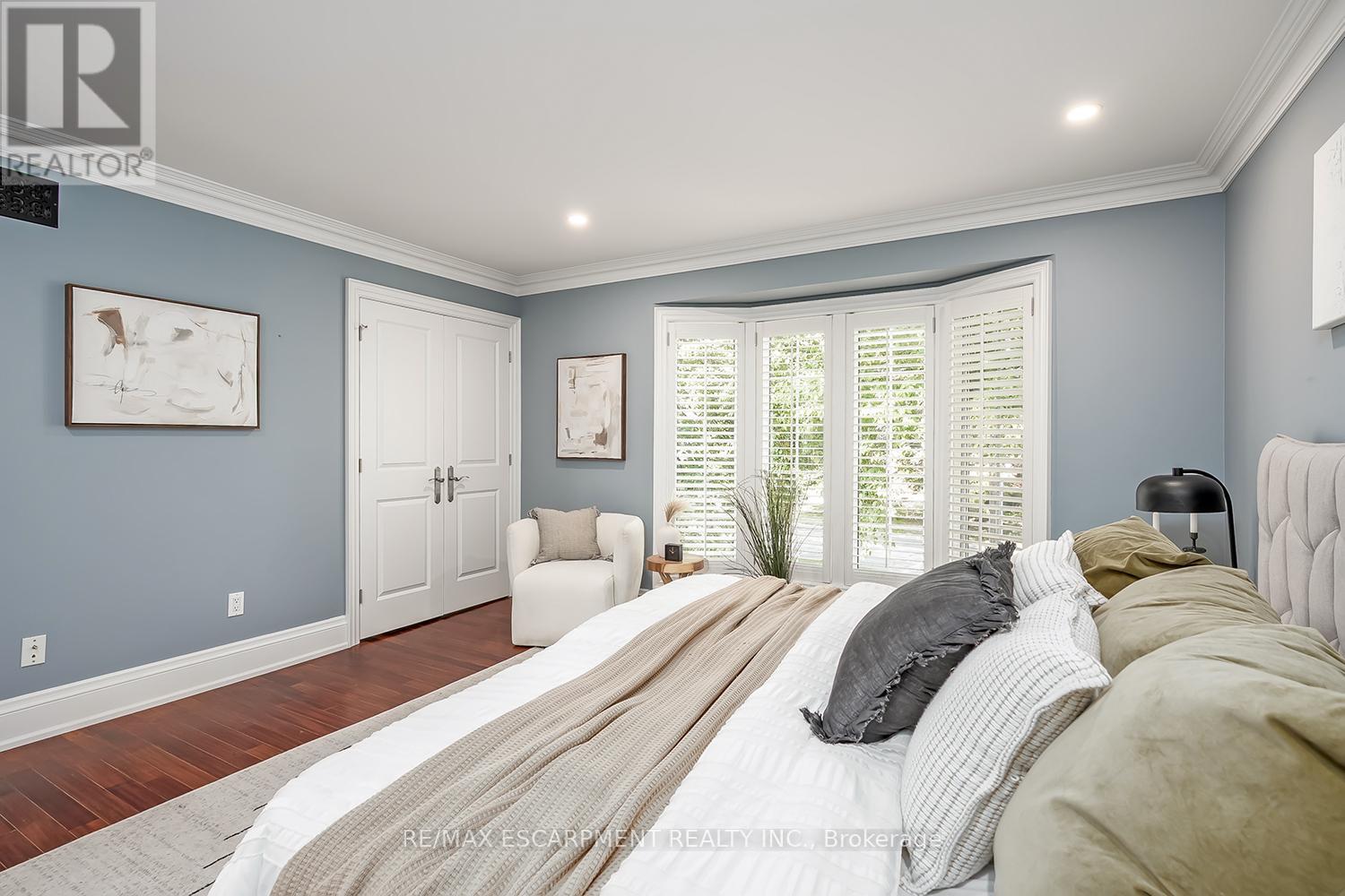 2428 Lakeshore Road, Burlington, Ontario  L7R 1C1 - Photo 23 - W12477697