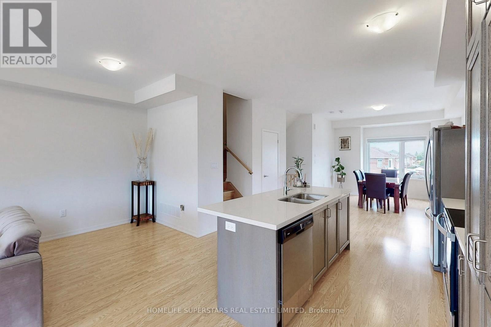 154 Landsbridge Street, Caledon, Ontario  L7E 2C8 - Photo 16 - W12477719