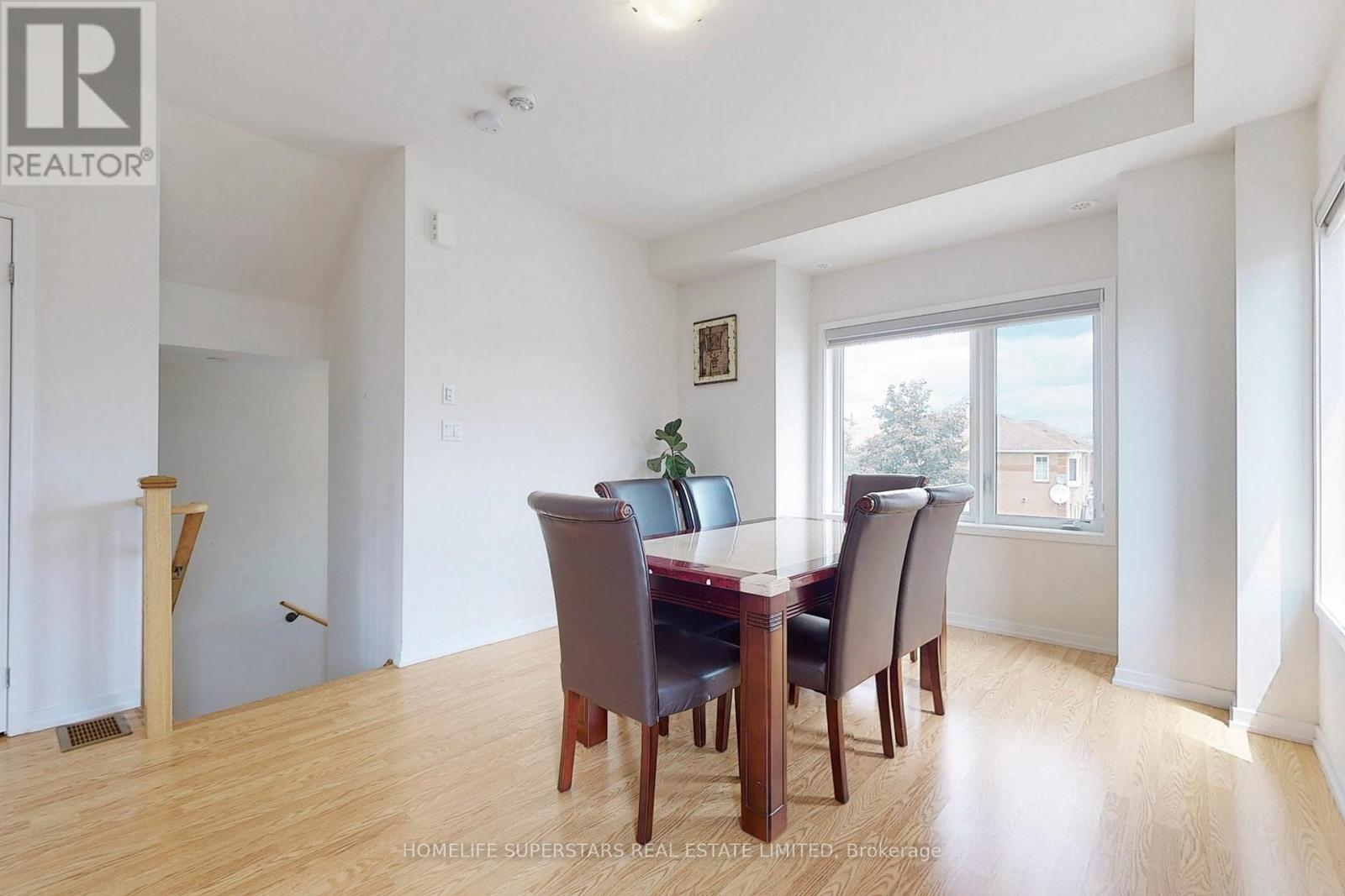 154 Landsbridge Street, Caledon, Ontario  L7E 2C8 - Photo 19 - W12477719