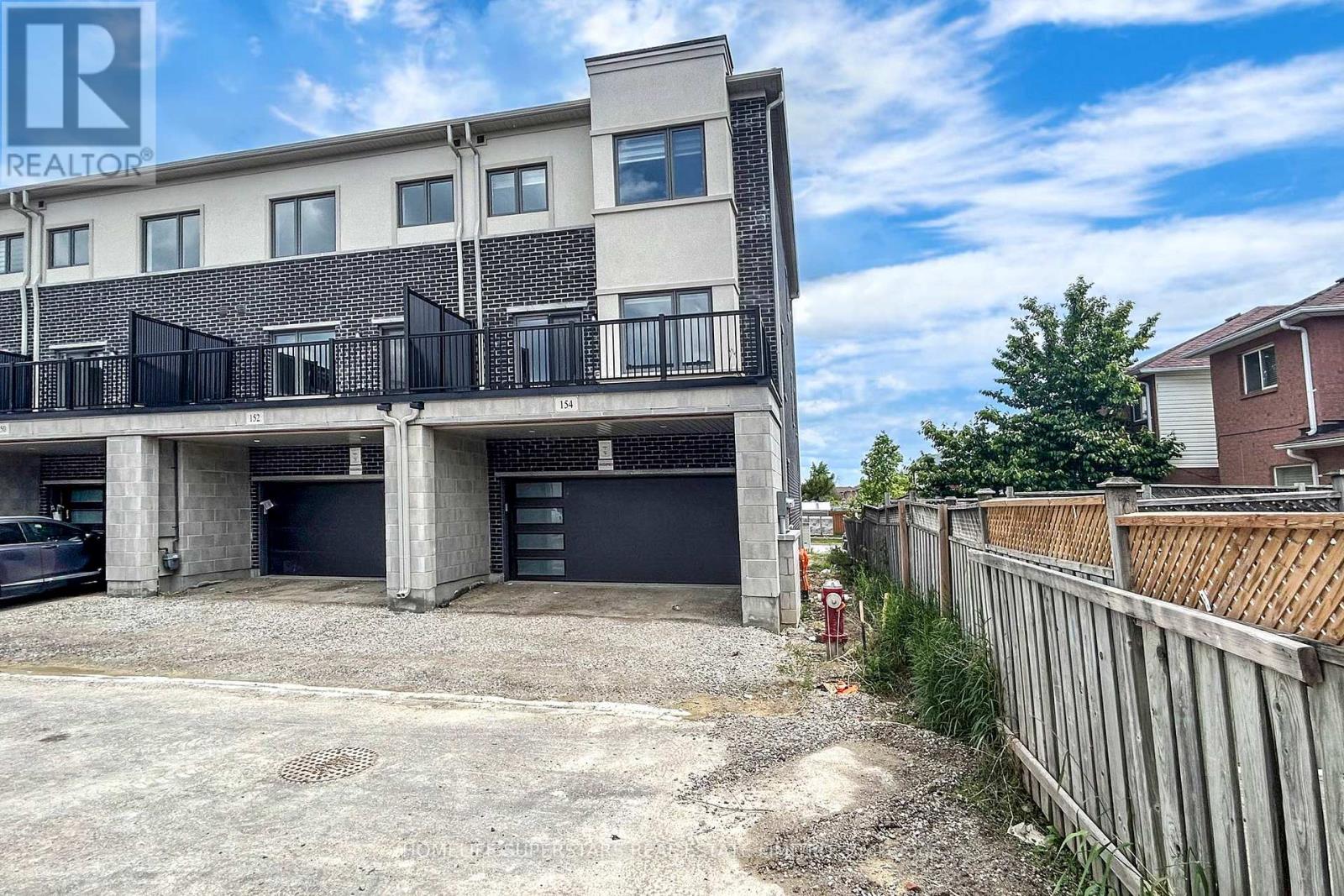 154 Landsbridge Street, Caledon, Ontario  L7E 2C8 - Photo 6 - W12477719