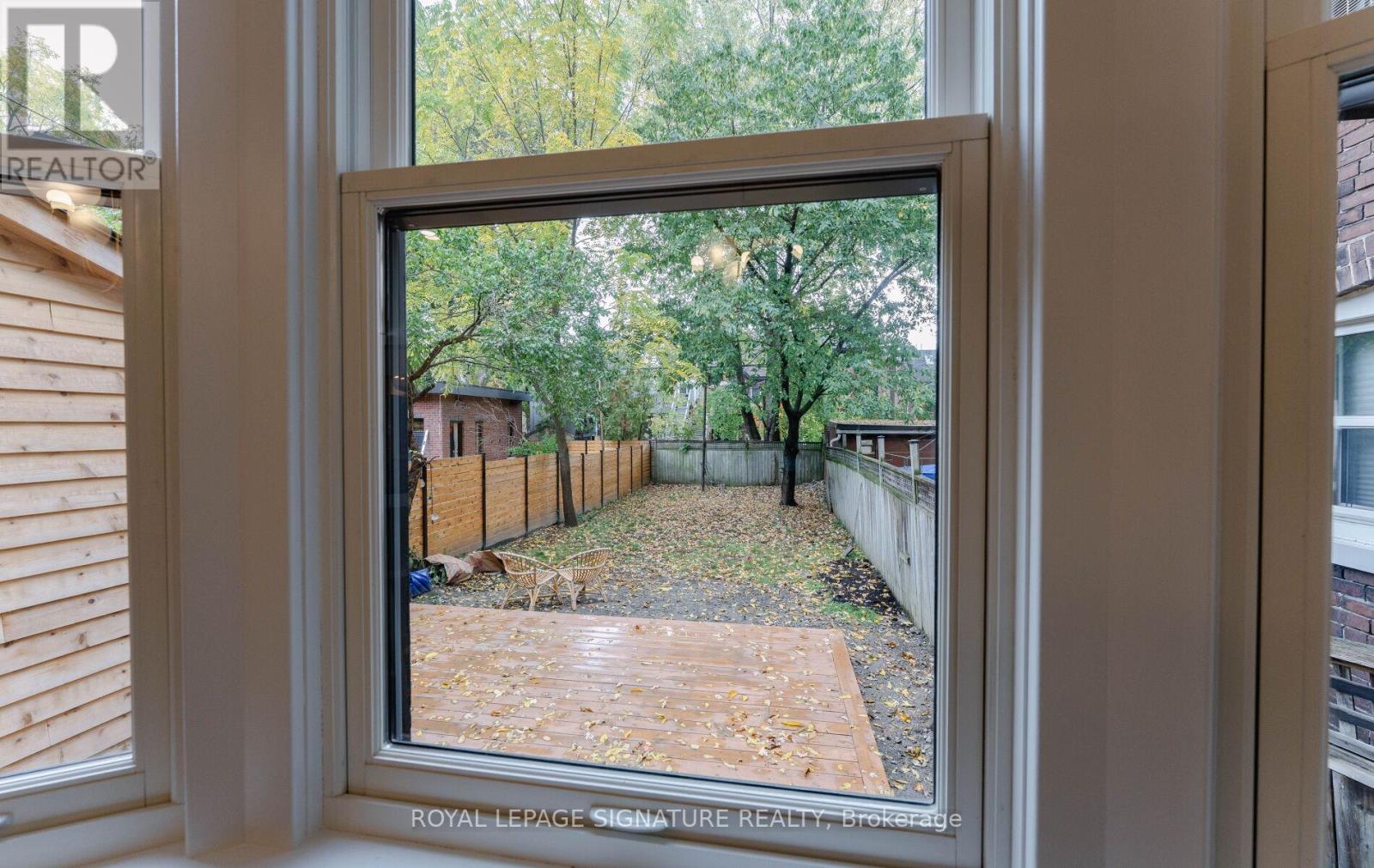 135 Marion Street, Toronto, Ontario  M6R 1E6 - Photo 17 - W12477722