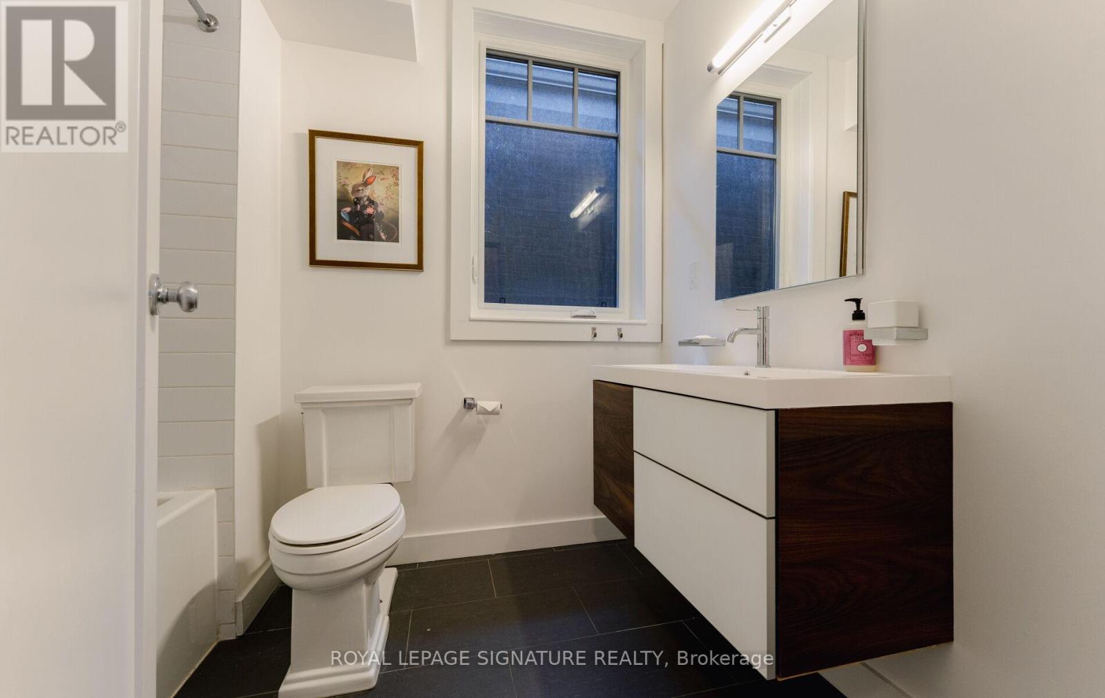 135 Marion Street, Toronto, Ontario  M6R 1E6 - Photo 32 - W12477722