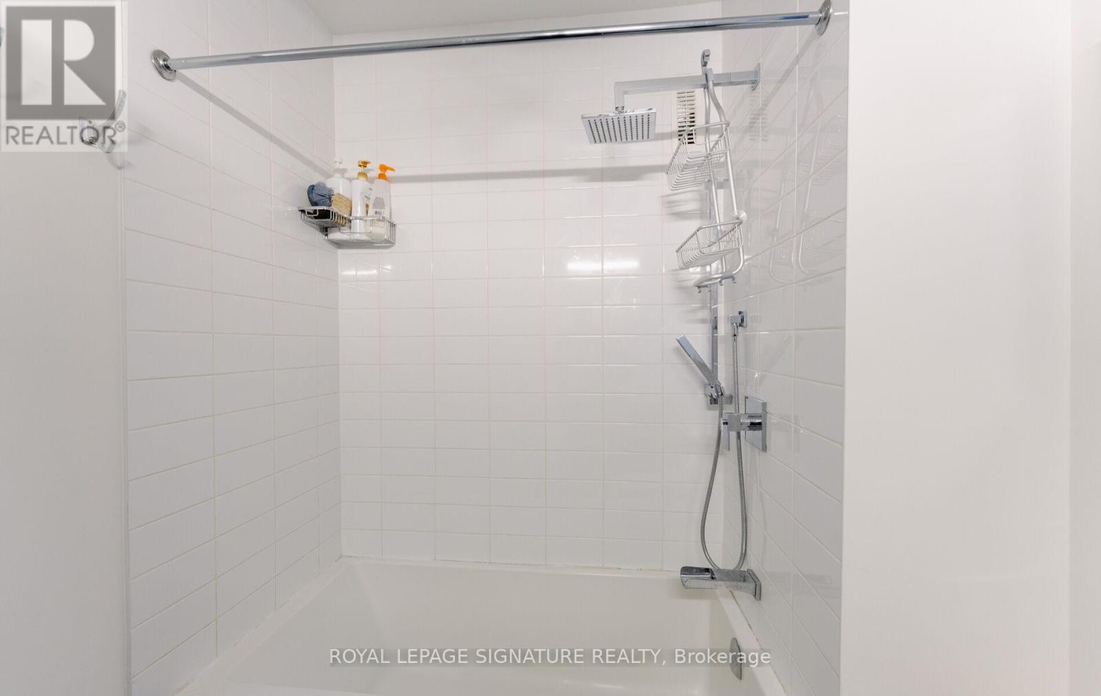 135 Marion Street, Toronto, Ontario  M6R 1E6 - Photo 33 - W12477722