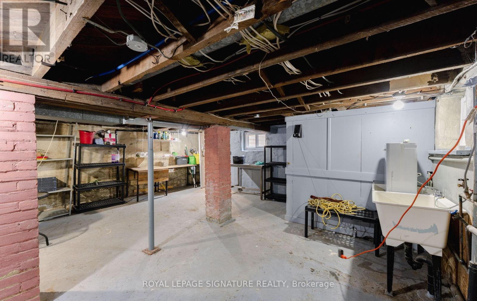 135 Marion Street, Toronto, Ontario  M6R 1E6 - Photo 45 - W12477722